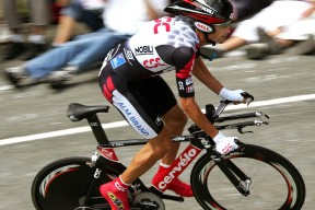 开云体育链接-球迷抗议球队管理不善，球迷抗议球队管理不善怎么办